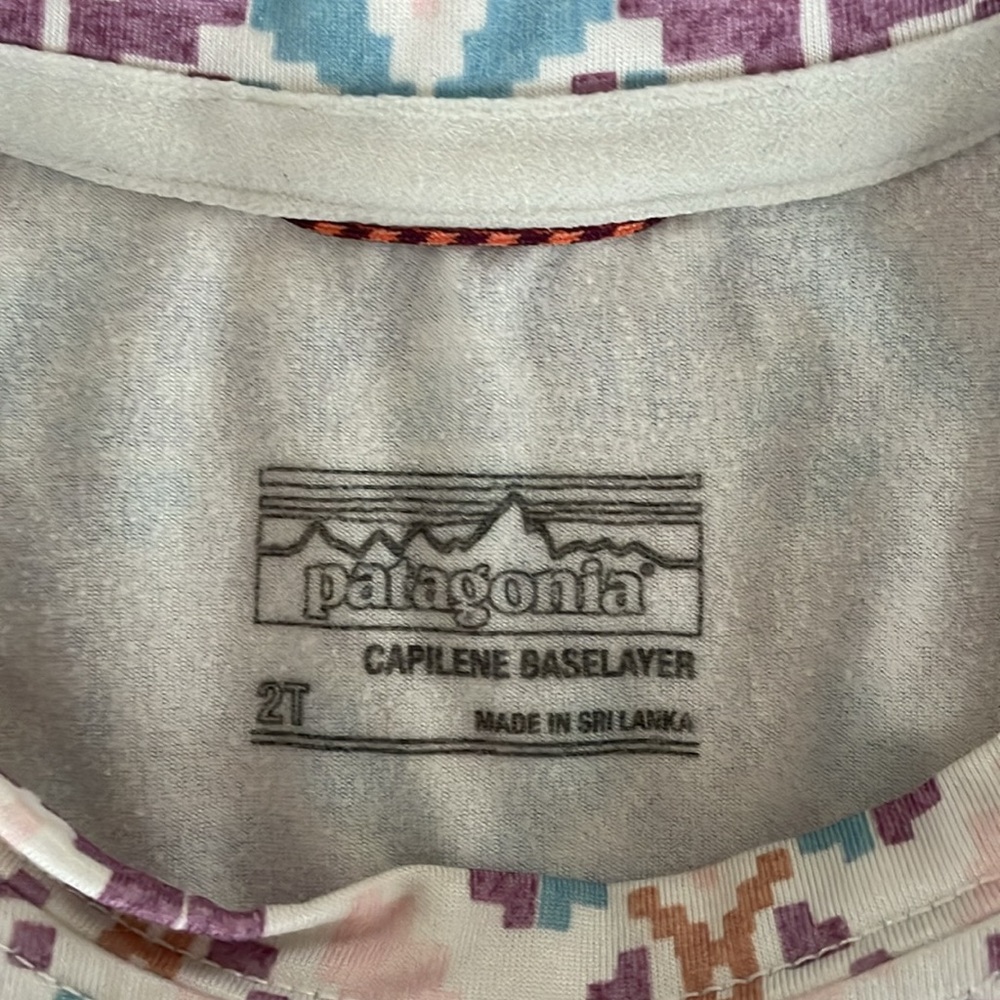Pretty Size 2 Patagonia Base Layer Set - Picture 5 of 6